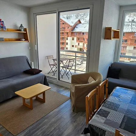 Renove Au Pied Des Pistes Avec Balcon Et Parking - Fr-1-417-26 * Fontcouverte-la-Toussuire